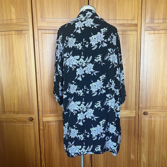 Spiritual Gangster OS Maya Black Floral Long Kimono One Size Casual - Picture 9 of 13